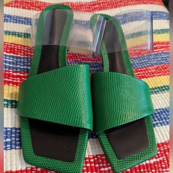 Viola green leather sandals from Mercedes Castillo - Picture 3 of 14